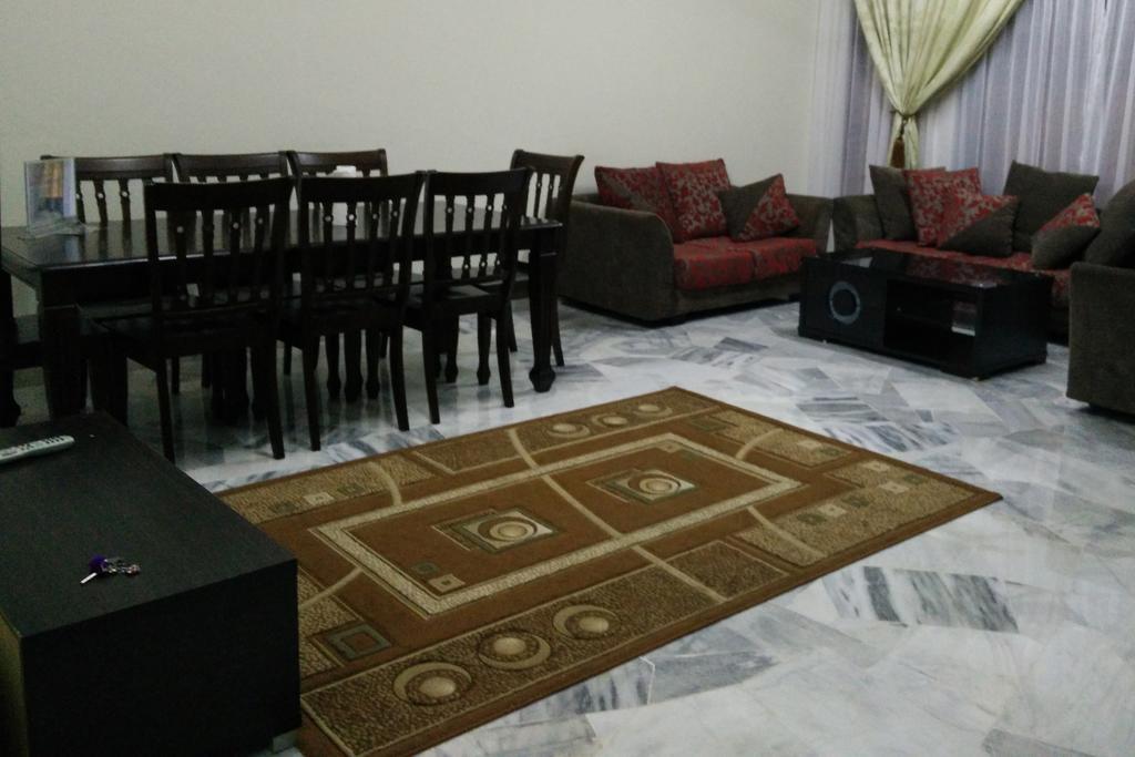 Mahkota Homestay Kuantan Luaran gambar